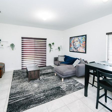 Вилла New House On The Block Near Miami Airport. Экстерьер фото